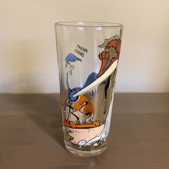 Warner Brothers Vintage Road Runner Glass - Picture 3 of 7